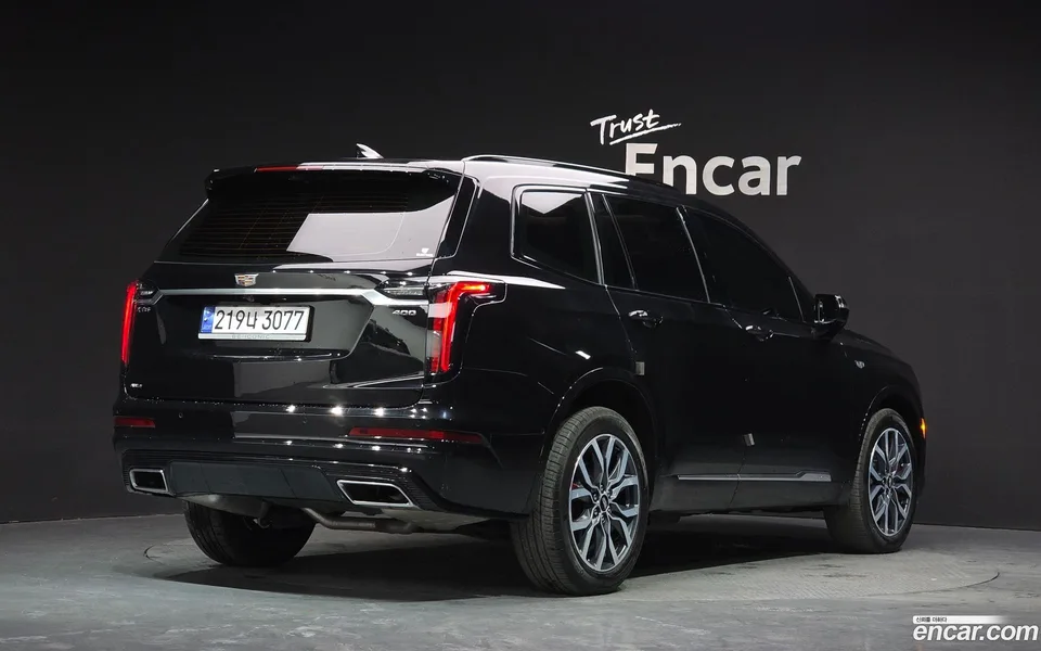 Cadillac XT6 3.6 2023 — миниатюра 2