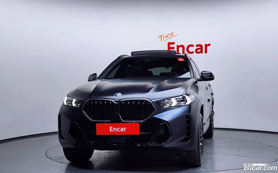 BMW X6 xDrive40i M 2023 — миниатюра 3