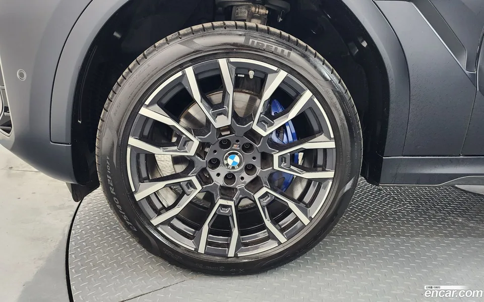 BMW X6 xDrive40i M 2023 — миниатюра 5