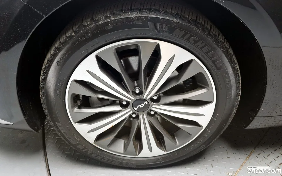 Kia K8 2.5 2WD 2022 — миниатюра 5