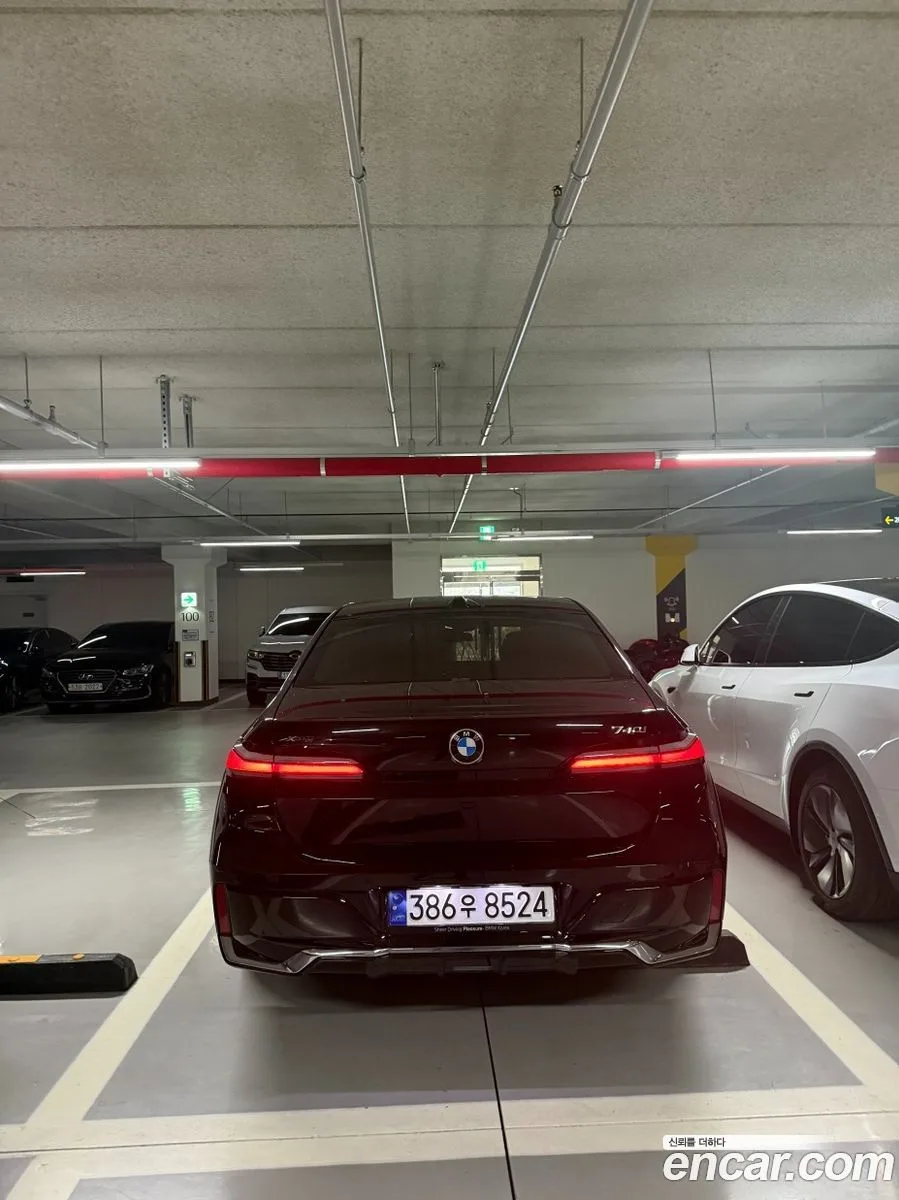 BMW 7 Series 740i xDrive M 2023 — миниатюра 4