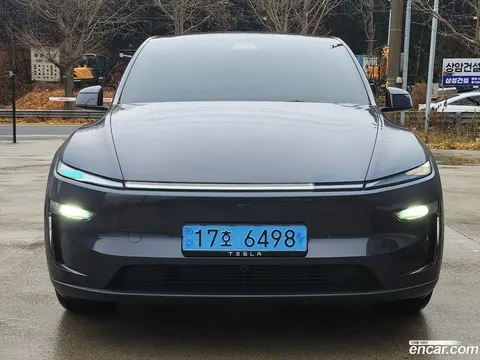 Tesla Model Y 2025 купить в Москве