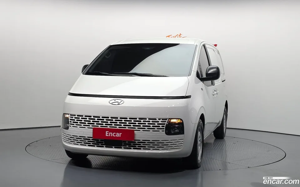 Hyundai Staria 3 2023 — миниатюра 3