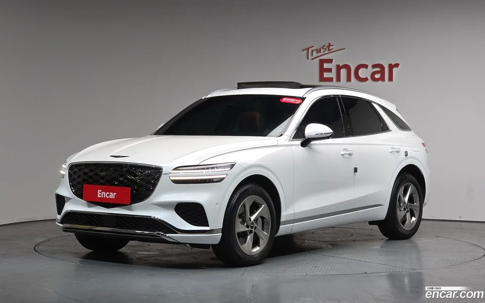 Genesis GV70 2.5T 2WD 2024 — фото 1, купить с доставкой в Москву