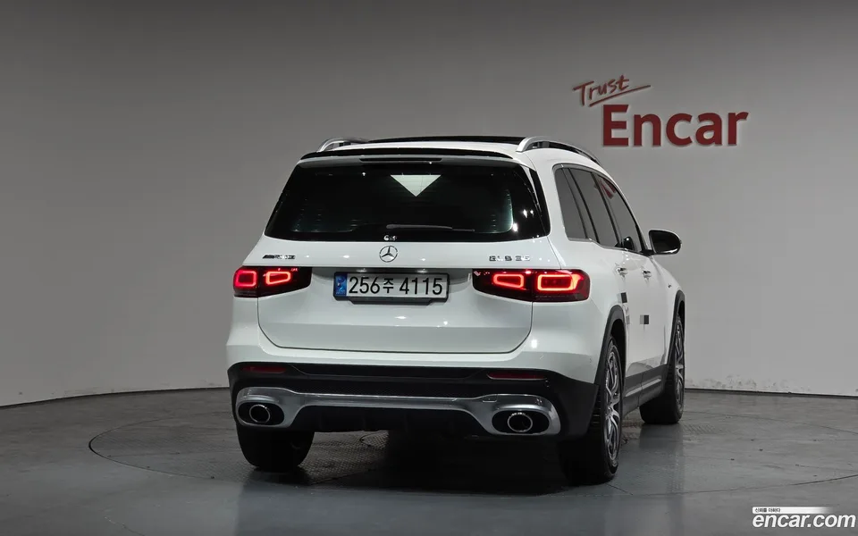 Mercedes-Benz GLB-Class AMG GLB35 4MATIC 2022 — миниатюра 4