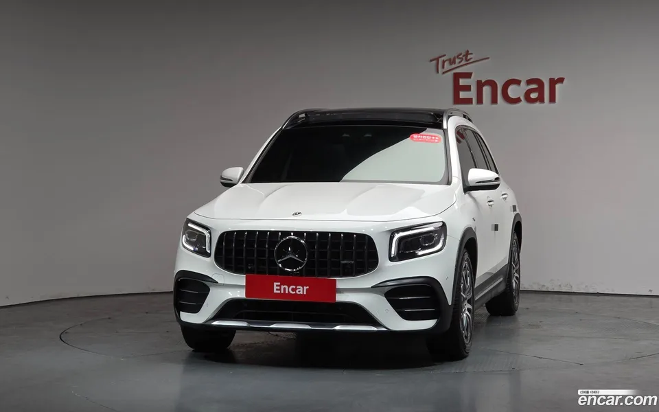 Mercedes-Benz GLB-Class AMG GLB35 4MATIC 2022 — миниатюра 3