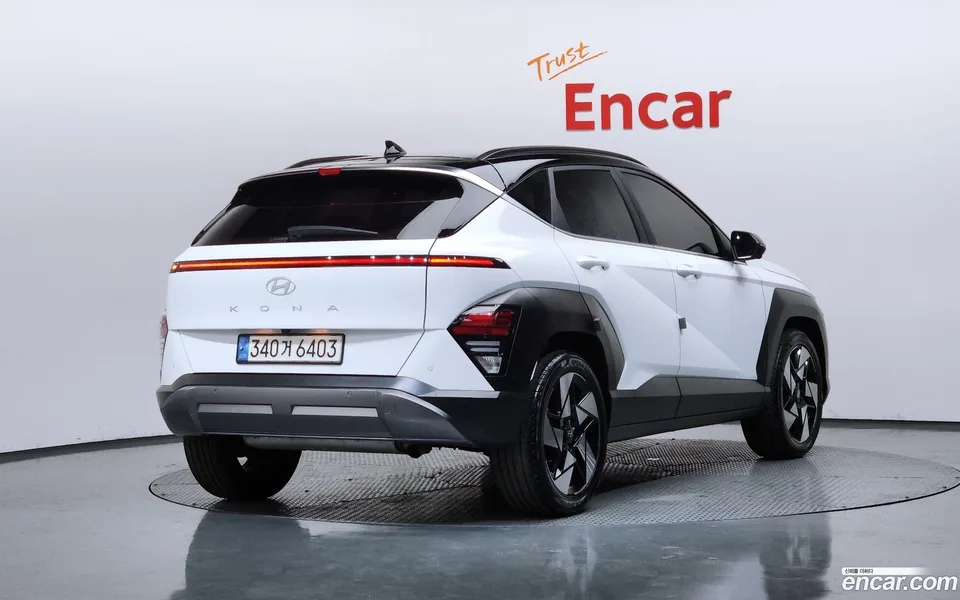 Hyundai Kona 1.6 2WD 2023 — миниатюра 2
