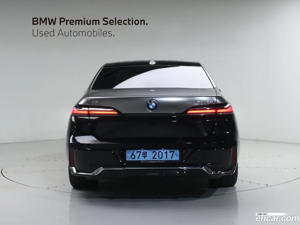 BMW i7 eDrive 50 M 2023 — миниатюра 3