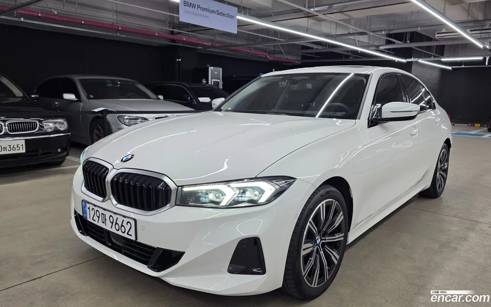 BMW 3 Series 320i 2025 — фото 1, купить с доставкой в Москву
