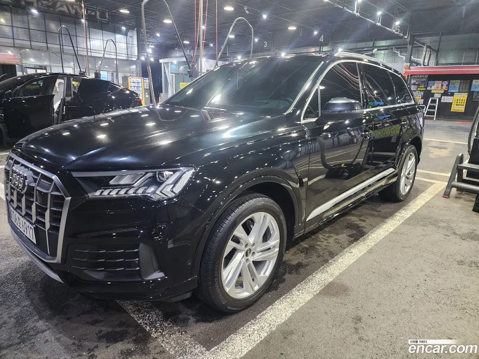 Audi Q7 (4M) 45 TDI 2023 — фото 1, купить с доставкой в Москву