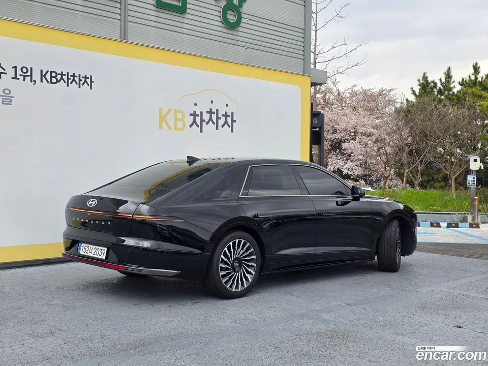Hyundai Grandeur 2.5 2WD 2024 — миниатюра 2