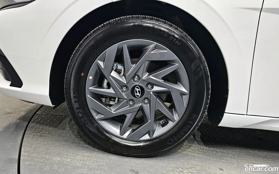 Hyundai Avante CN7 Hybrid 2025 — миниатюра 5