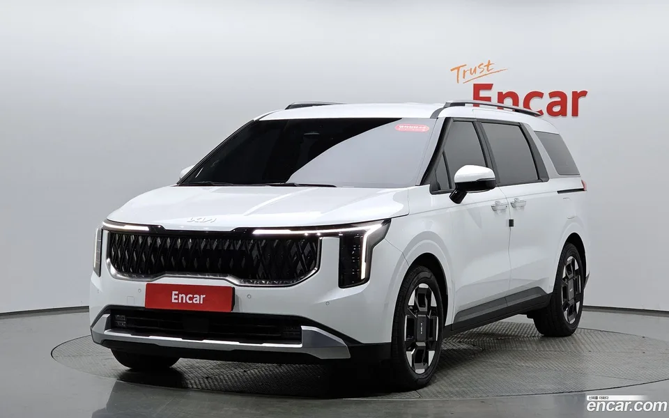Kia Carnival 9 2024 — фото 1, купить с доставкой в Москву