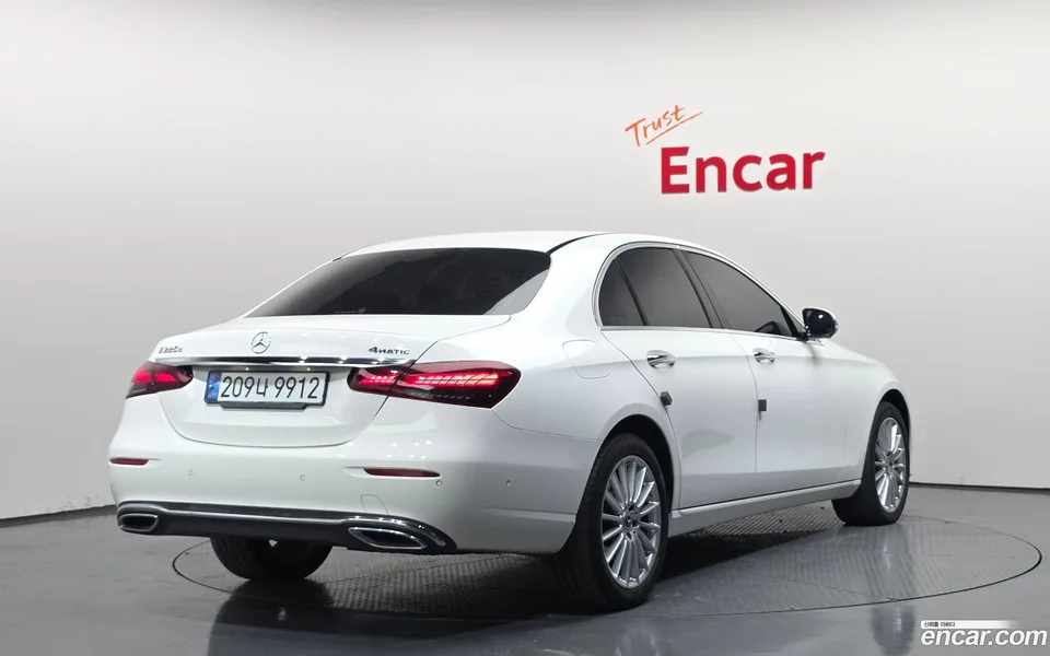 Mercedes-Benz E-Class E220d 4MATIC 2022 — миниатюра 2