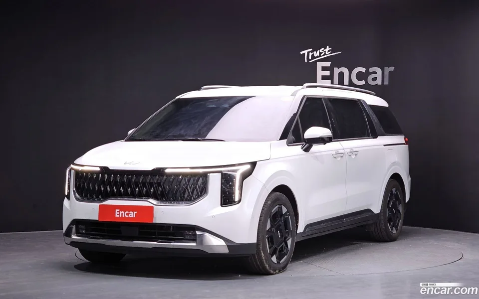 Kia Carnival 9 2024 — фото 1, купить с доставкой в Москву