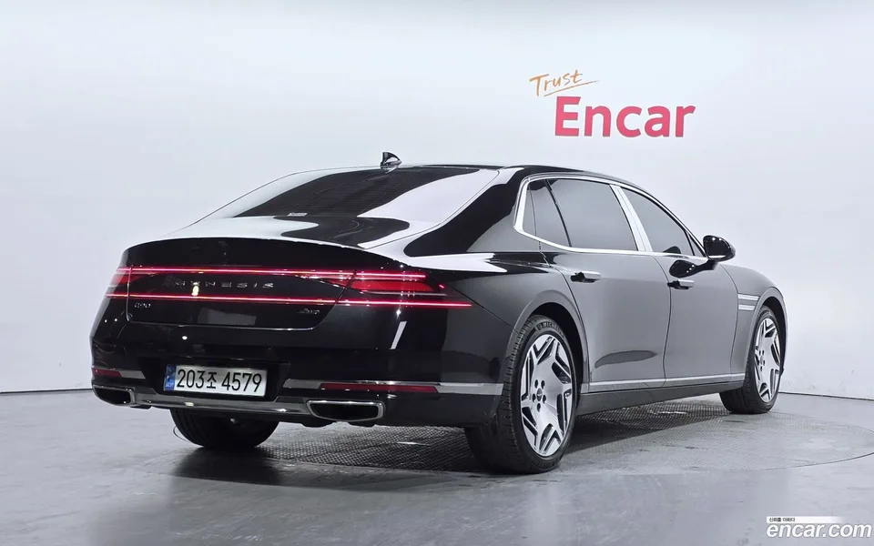 Genesis G90 3.5 e-S/C AWD LWB 2023 — миниатюра 2
