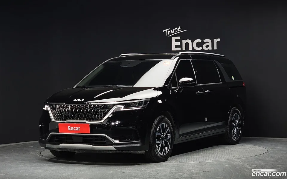 Kia Carnival 9 2023 — фото 1, купить с доставкой в Москву