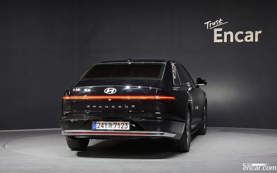 Hyundai Grandeur 2.5 2WD 2023 — миниатюра 4