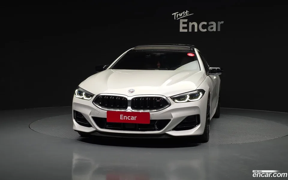 BMW 8 Series M850i xDrive 2022 — миниатюра 3
