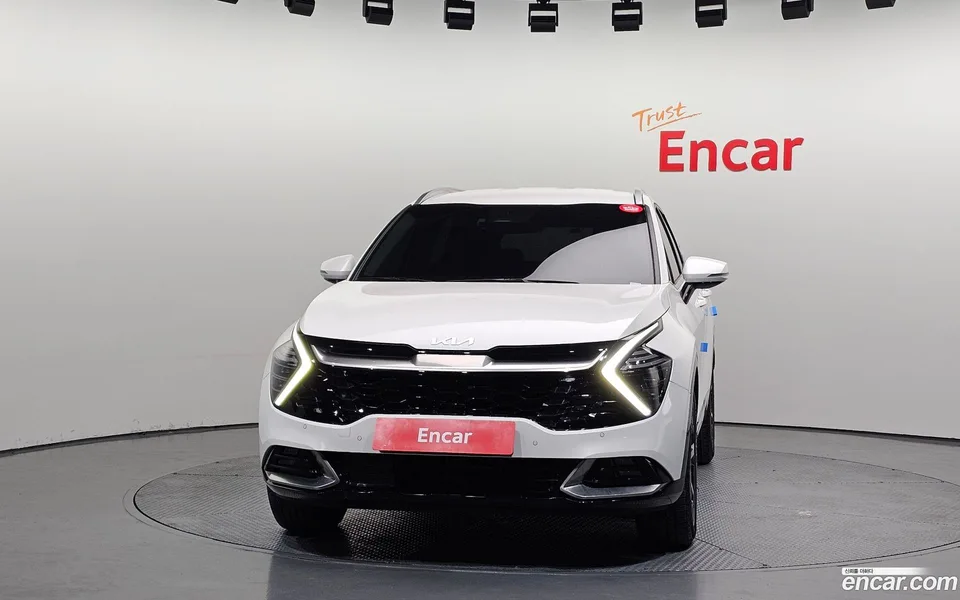 Kia Sportage Hybrid 2WD 2023 — миниатюра 3