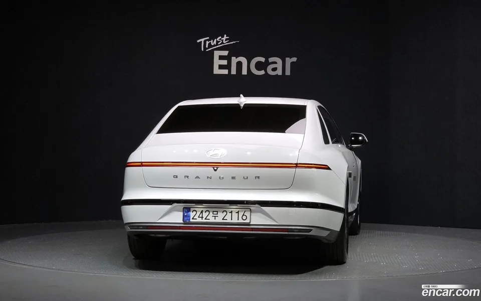 Hyundai Grandeur 2.5 2WD 2023 — миниатюра 4