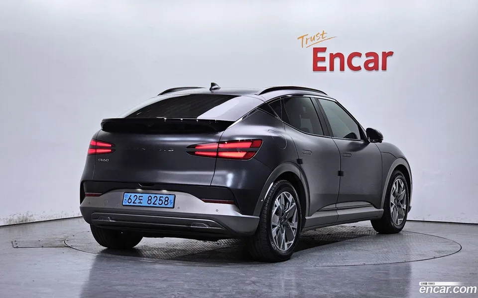 Genesis GV60 2022 — миниатюра 2