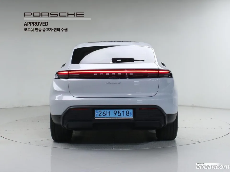 Porsche Macan Electric 4 2025 — миниатюра 4