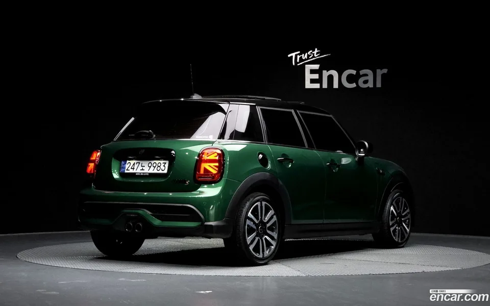MINI Cooper S 5 2023 — миниатюра 2