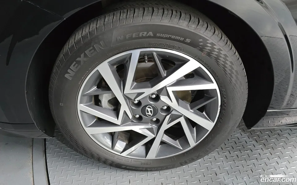 Hyundai Grandeur 2.5 2WD 2023 — миниатюра 5