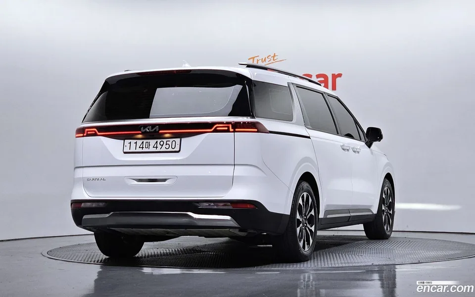 Kia Carnival 9 2023 — миниатюра 2