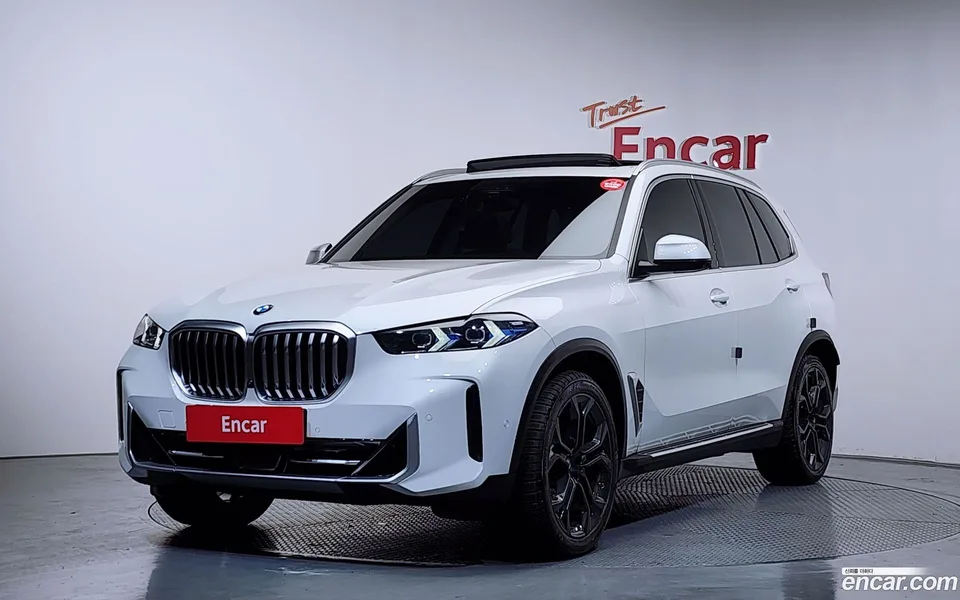 BMW X5 xDrive 40i xLine 2024 — фото 1, купить с доставкой в Москву