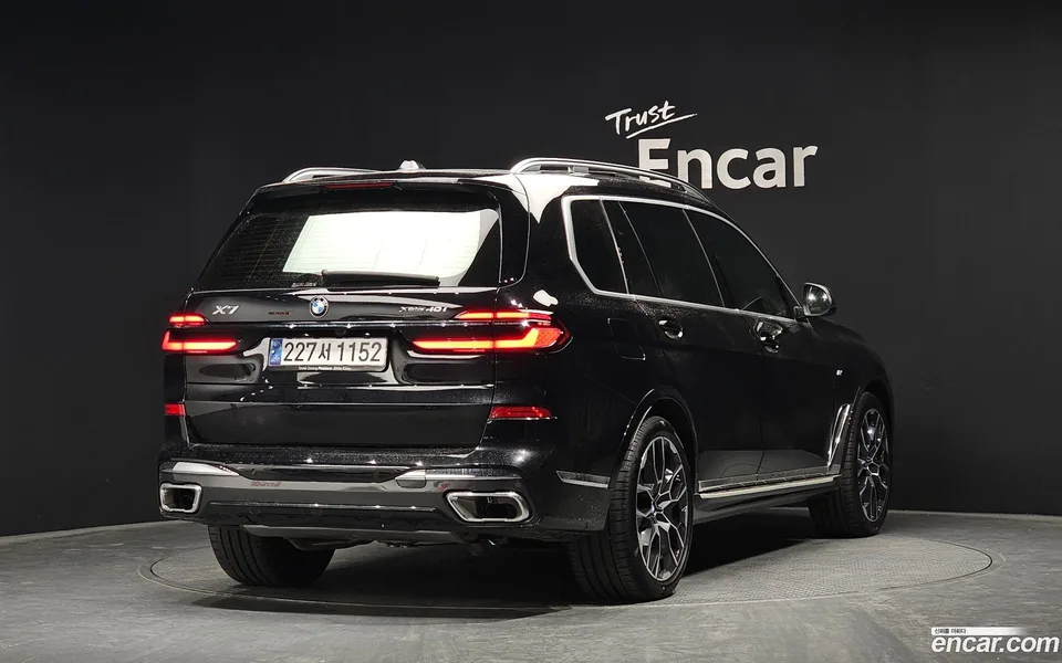 BMW X7 xDrive 40i M 6 2025 — миниатюра 2
