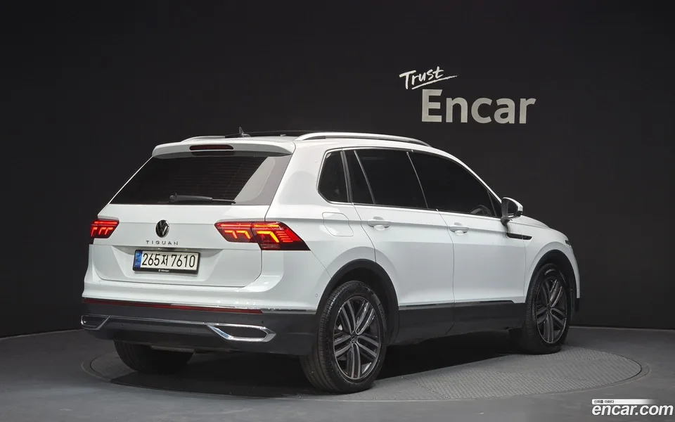 Volkswagen Tiguan 2.0 TDI 2022 — миниатюра 2