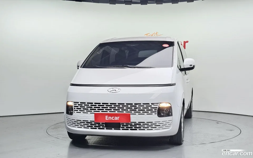 Hyundai Staria 11 2022 — миниатюра 3