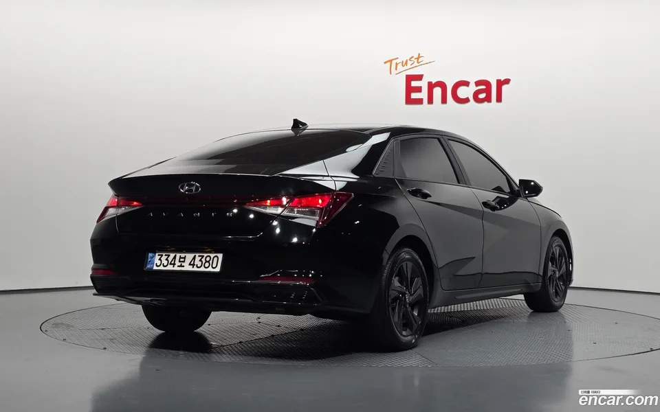 Hyundai Avante Hybrid 2022 — миниатюра 2