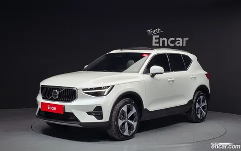 Volvo XC40 2024 купить в Москве