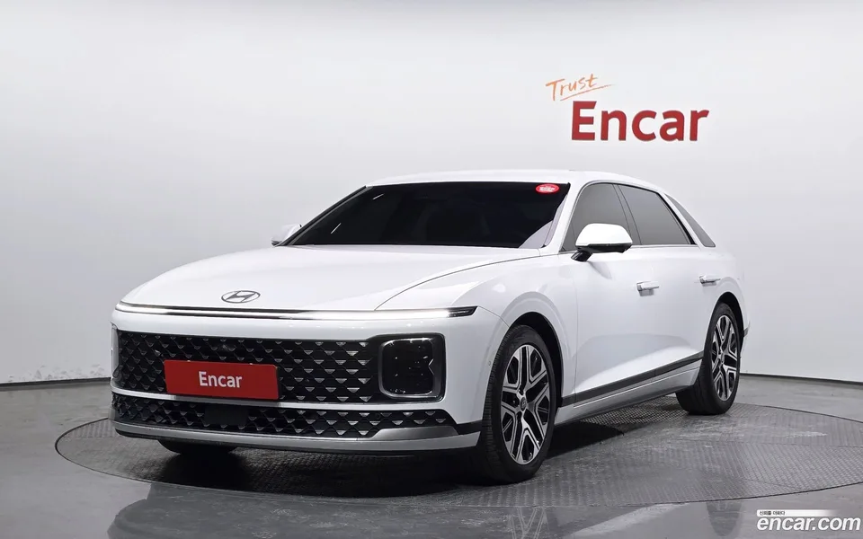 Hyundai Grandeur 2.5 2WD 2023 — фото 1, купить с доставкой в Москву