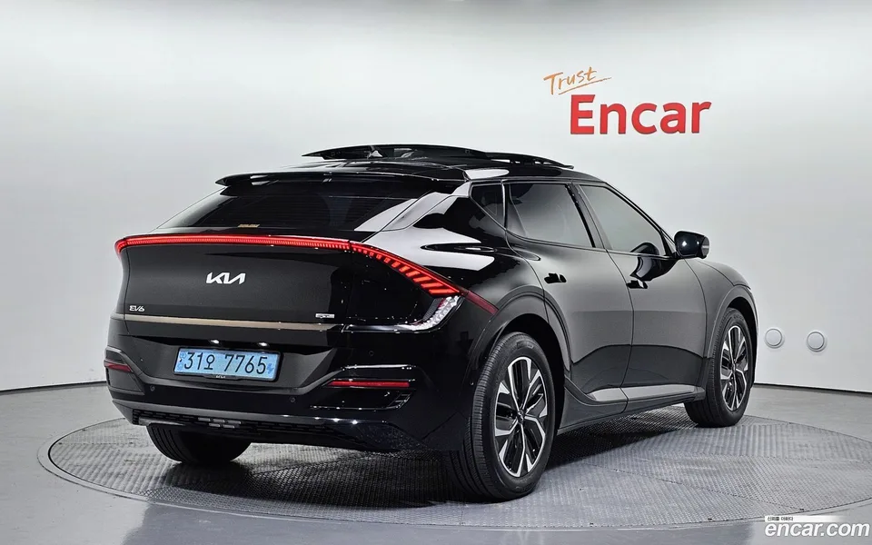 Kia EV6 4WD 2022 — миниатюра 2