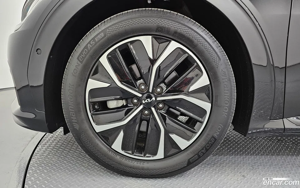 Kia EV6 4WD 2022 — миниатюра 5