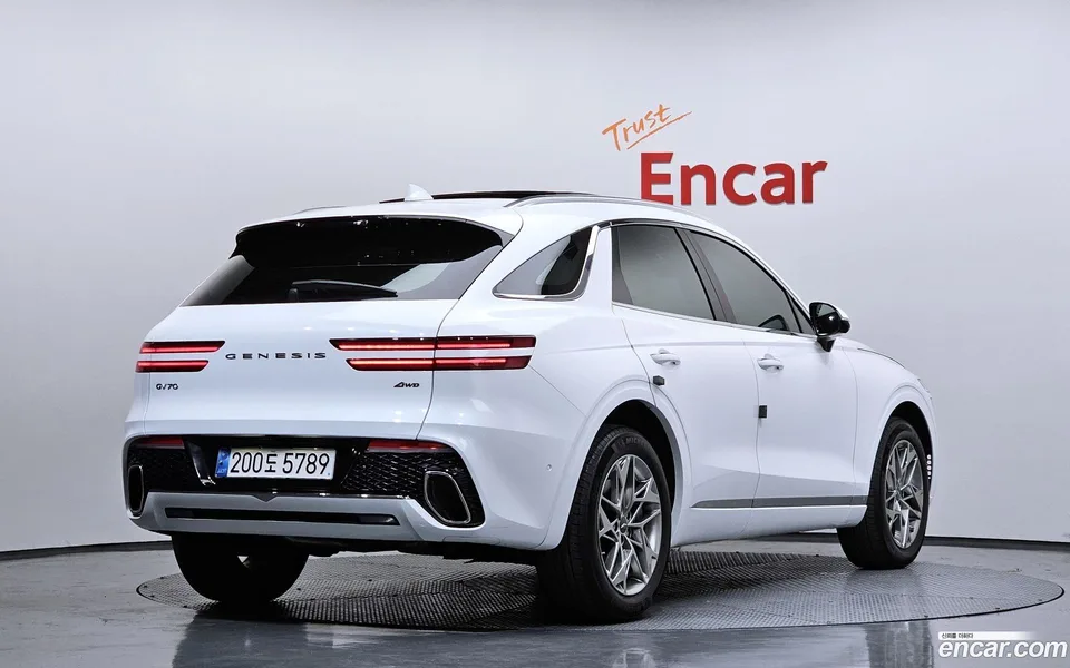 Genesis GV70 2.5T AWD 2023 — миниатюра 2