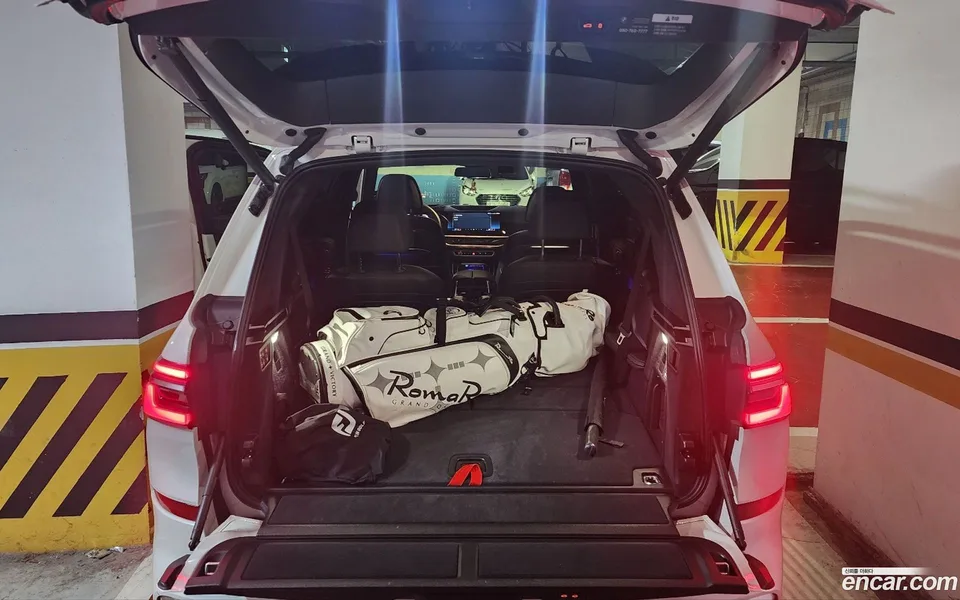 BMW X7 xDrive 40i M 6 2023 — миниатюра 4