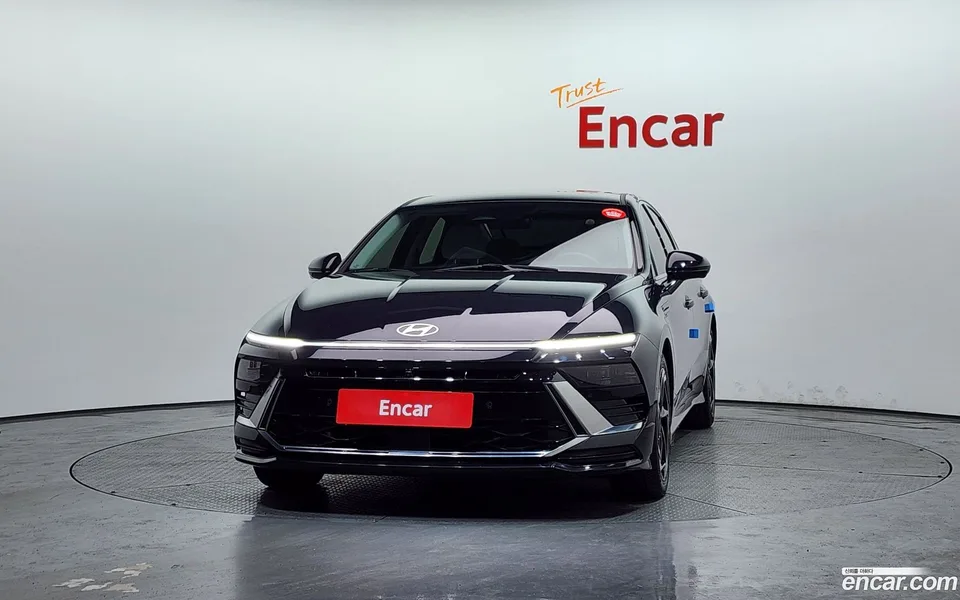 Hyundai Sonata The Edge Hybrid 2023 — миниатюра 3