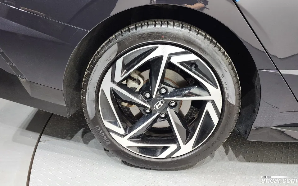 Hyundai Sonata The Edge Hybrid 2023 — миниатюра 5
