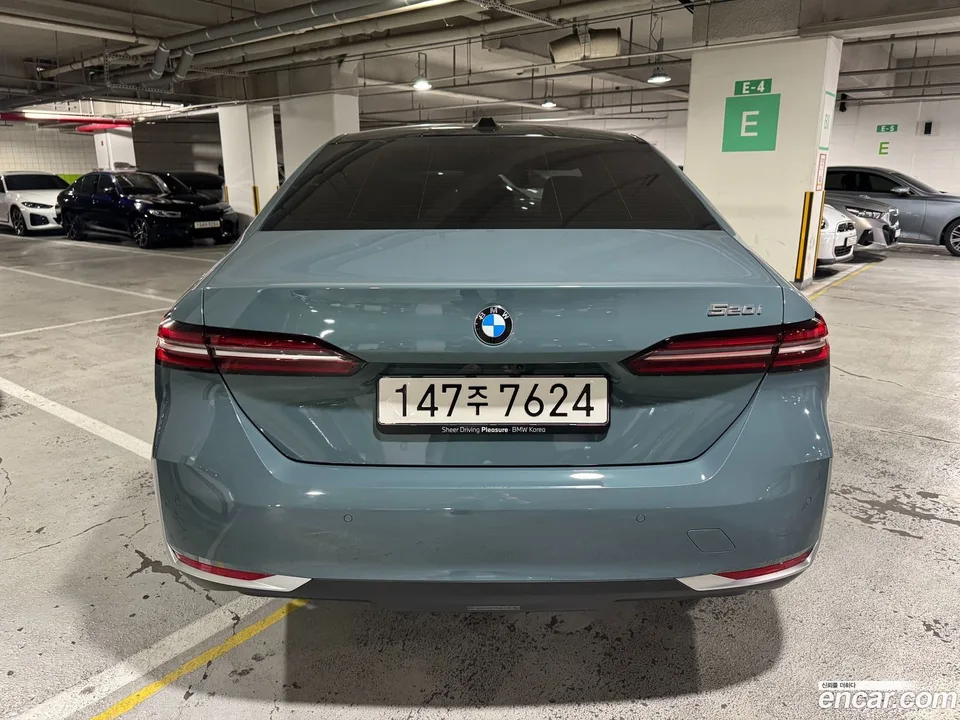 BMW 5 Series 520i 2025 — миниатюра 4