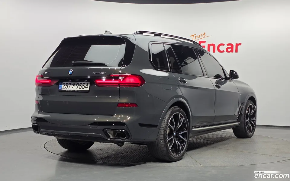 BMW X7 xDrive 40i M 6 2022 — миниатюра 2