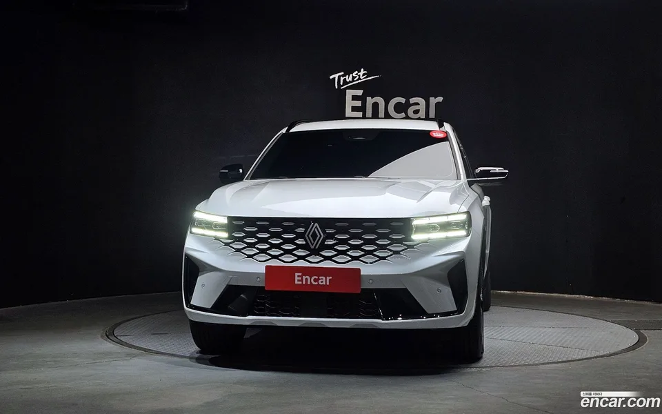 Renault Samsung Grand Koleos 1.5 E-TECH 2WD 2024 — миниатюра 3