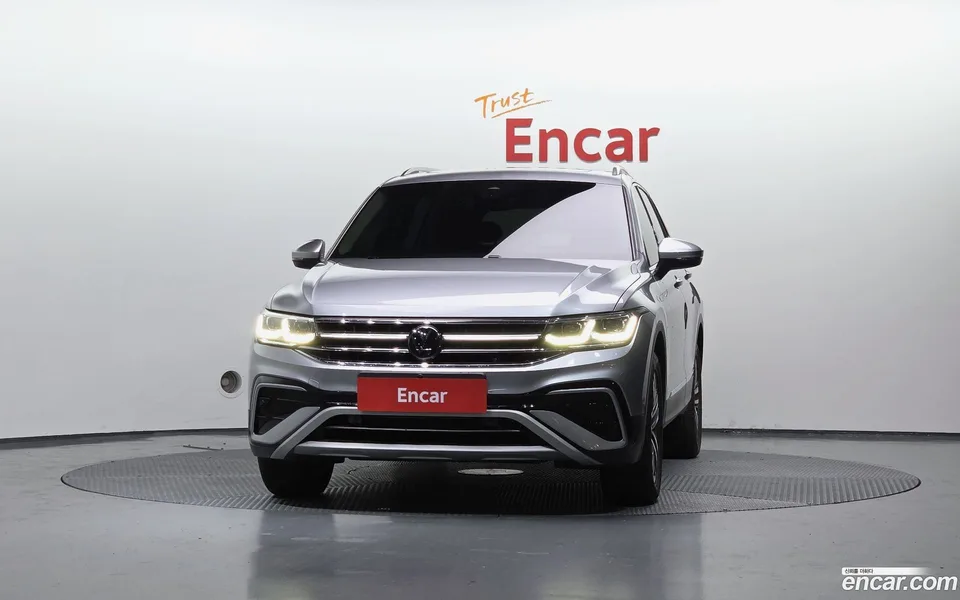 Volkswagen Tiguan Allspace 2.0 TSI 2022 — миниатюра 3