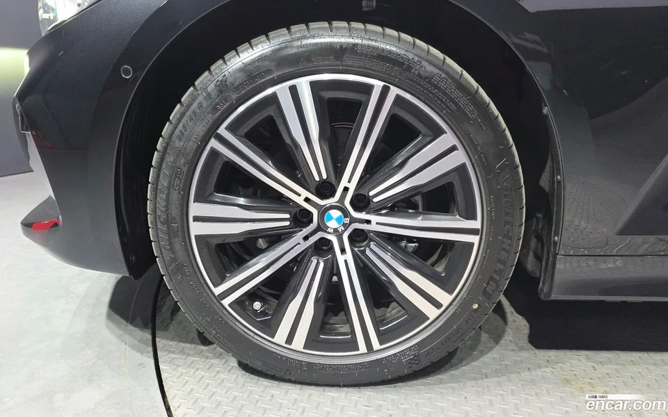 BMW 3 Series 320d xDrive 2025 — миниатюра 5