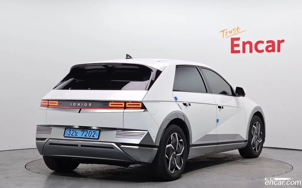 Hyundai Ioniq 5 2023 — миниатюра 2