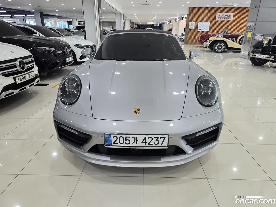 Porsche 911 (992) 4 2024 — миниатюра 3
